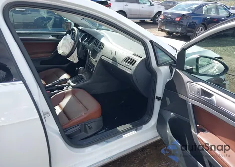 2017 Volkswagen Golf Alltrack Tsi S/Tsi Se/Tsi Sel z USA, uszkodzony, nr VIN 3VWH17AU1HM544247